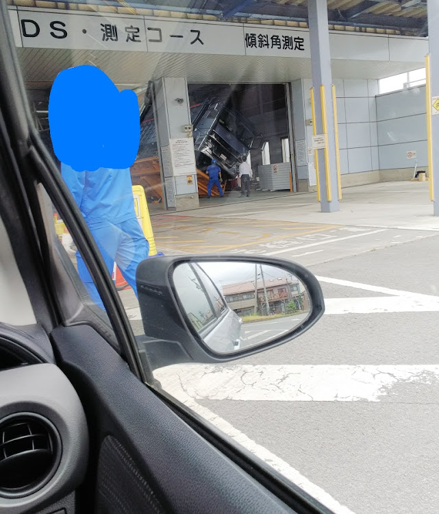 たぬきときつね。さんが投稿したお仕事中・車検持込み・検査場でのヒトコマに関するカスタム事例の投稿画像1枚目