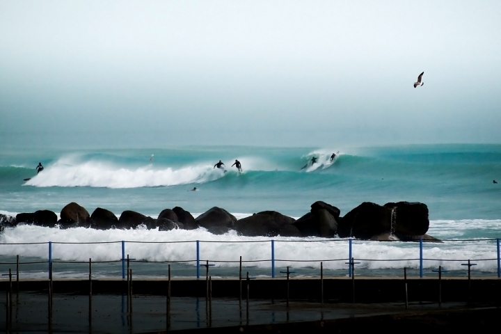 Il surf dopo la tempesta di alepisa