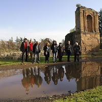 Riflessi umani Tra le Rovine Dell'Appia Antica di 