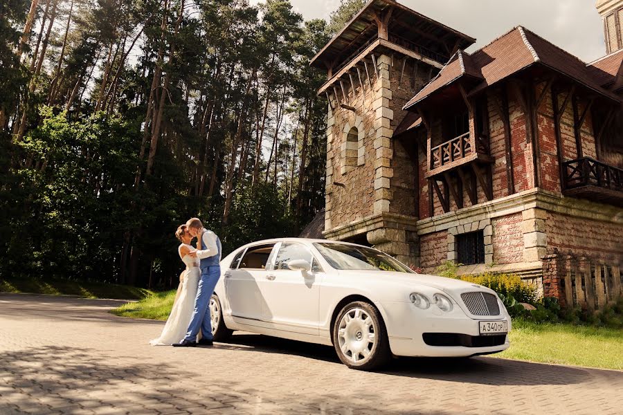 Fotógrafo de casamento Ekaterina Shevcova (kravkatya). Foto de 15 de março 2017