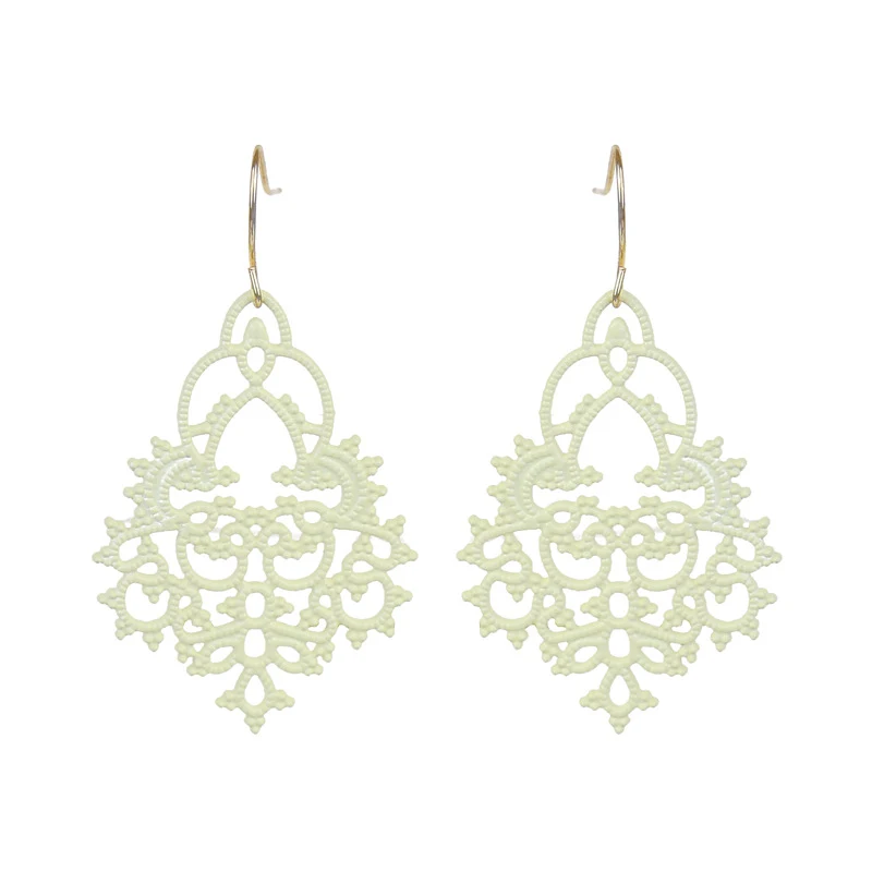 Boucles d'oreilles polyvalentes, douces et mignonnes Parfaites pour toutes les occasions Sublimez votre style avec ces adorables bijoux Un accessoire incontournable