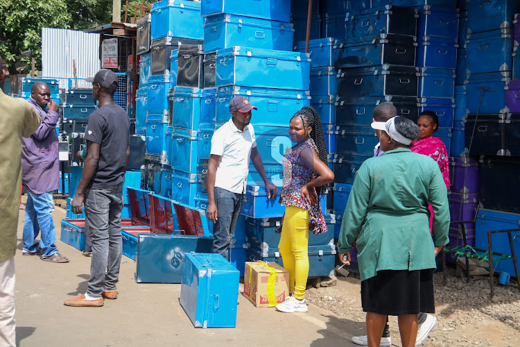 Parents and learners at Kamukunji Jua Kali center.Traders have witnessed low numbers of buyers as a number of parents grumble for the increased prices of school items on January 24, 2023.