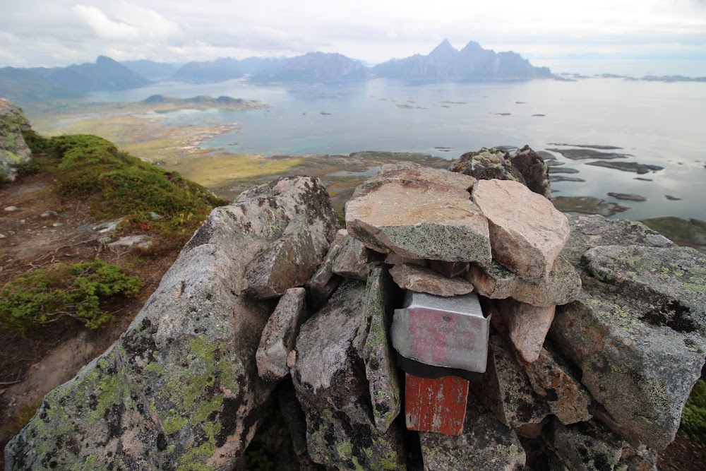 Достижение Hygge (острова Senja, Vesteralen и Lofoten в июле-августе 2019)