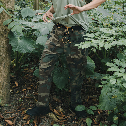 Title 6, Multi-pocket camouflage trousers for men, perfe...