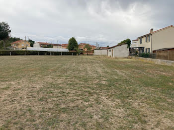 terrain à Saint-Romain-le-Puy (42)