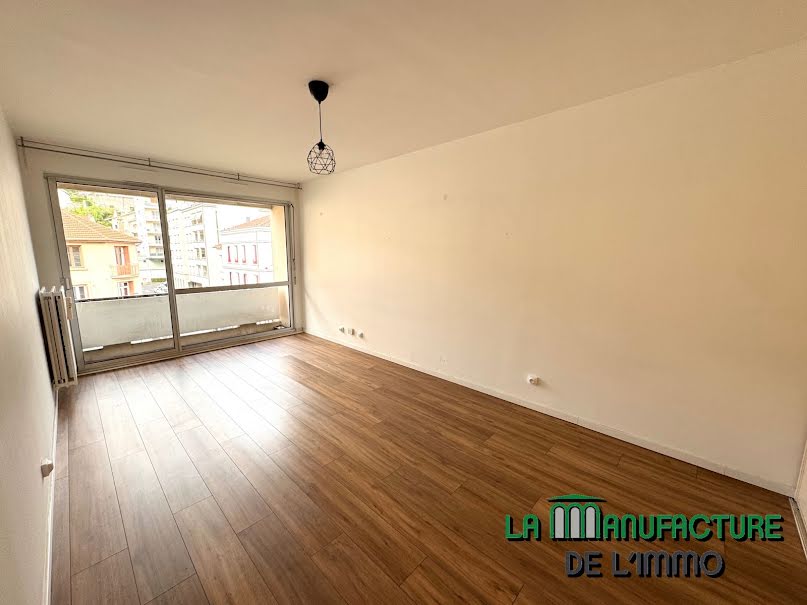 Location  appartement 2 pièces 54.34 m² à Saint-Etienne (42000), 545 €