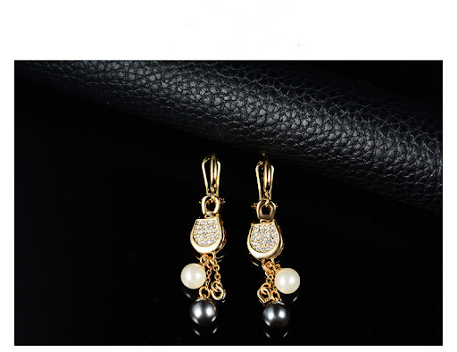 Title 4, Alloy Necklace Set 18K Gold with Pearl Earrings...