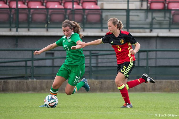 Hoogdagen voor het vrouwenvoetbal: Flames U19 winnen ook