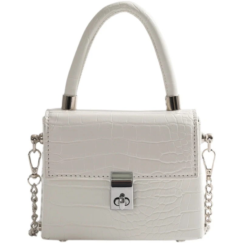 Sac à main femme, sac bandoulière élégant et polyvalent. Fashion et all-match, ce sac s'adapte à toutes vos tenues. Indispensable pour toutes les femmes.