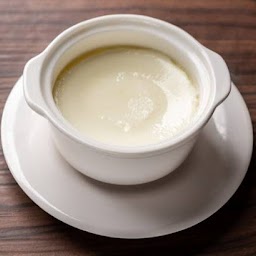 75. Steamed Milk & Ginger Pudding 薑汁雙皮奶