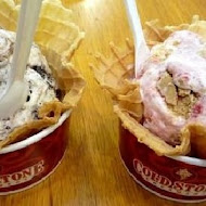 COLD STONE 酷聖石冰淇淋