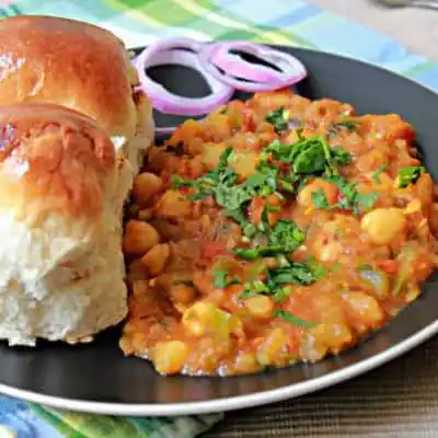 Chhole Pav - [4 Piece] - DBG Special