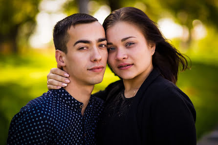 Fotógrafo de casamento Lyubov Ilyukhina (astinfinity). Foto de 3 de novembro 2016