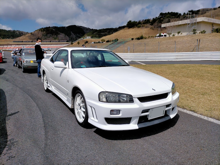 グロリアグランツーリスモの九州レトロモービルカウンシル・オートポリス体験走行・劇用車に関するカスタム事例の投稿画像3枚目
