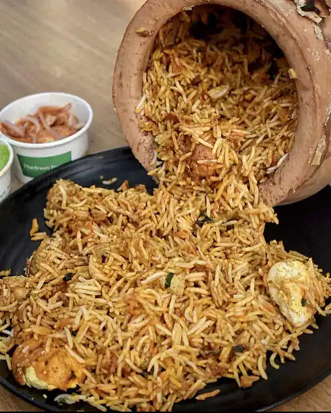 Handi Chicken Tikka Biryani