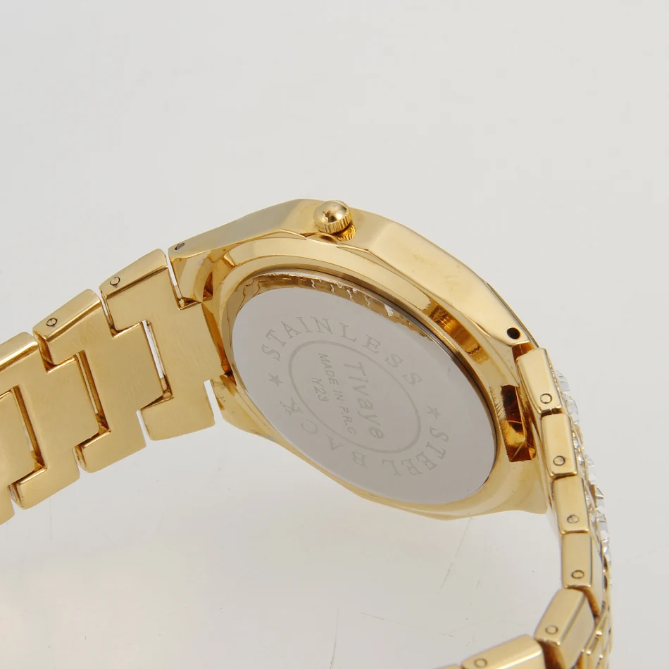 Montre femme Chrysanthemum dial Gypsophila délicate. Une montre élégante et raffinée, parfaite pour les femmes qui apprécient le style floral et la finesse.