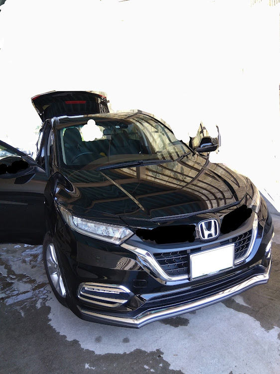 ヴェゼルのヴェゼル ハイブリット・洗車が趣味・綺麗なホイール・傷目立ってきたに関するカスタム事例の投稿画像1枚目