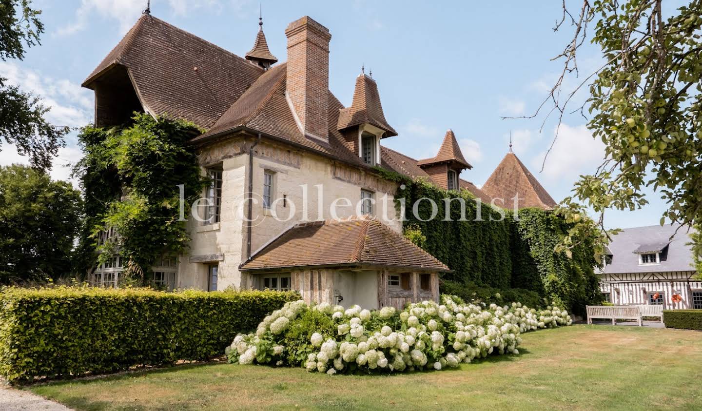 House with pool Saint-Etienne-la-Thillaye