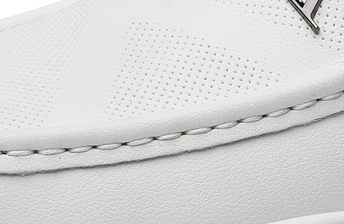 Title 7, Zapatos blancos pequeños antideslizantes transp...