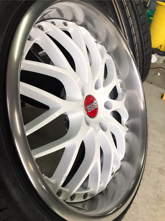 RX-7のホイールマッチング・FD3S・RX-7・DIY・ホイール交換に関するカスタム事例の投稿画像3枚目