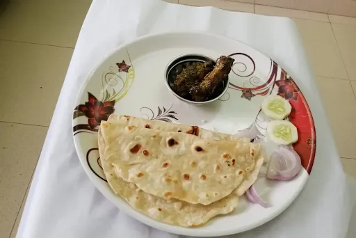 Pepper Chicken Fry With 2 Chapati