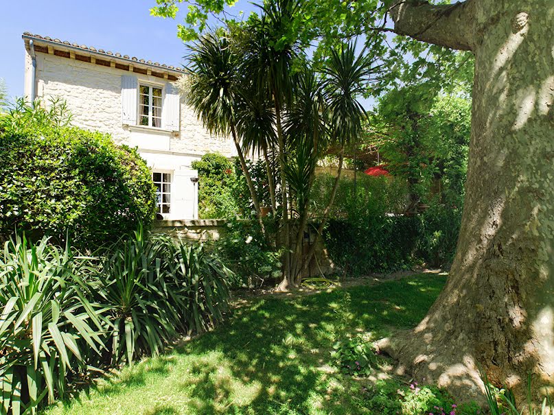 Vente maison 12 pièces 450 m² à Saint-Pierre-de-Mézoargues (13150), 1 995 000 €