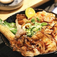 大河屋 燒肉丼 串燒(南港citylink店)