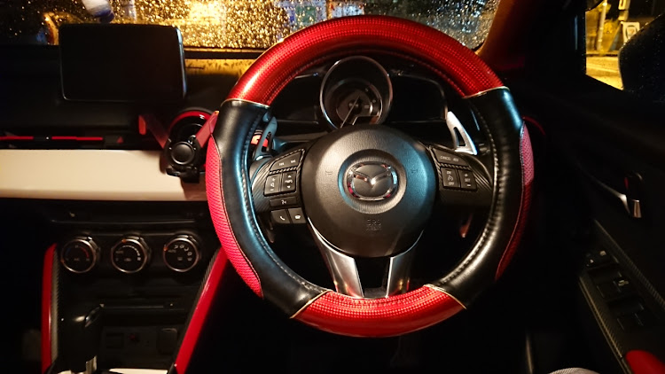 デミオのおしゃれDJクラブ・夜なべ・パドルシフトカバーに関するカスタム事例の投稿画像5枚目