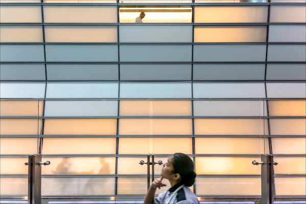 Airport glass window di alberto raffaeli