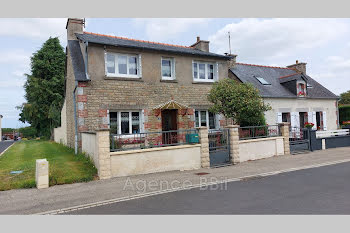 maison à Saint-Nicolas-du-Pélem (22)