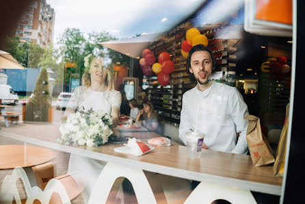 Fotógrafo de casamento Anna Tarazevich (anntarazevich). Foto de 9 de junho 2018