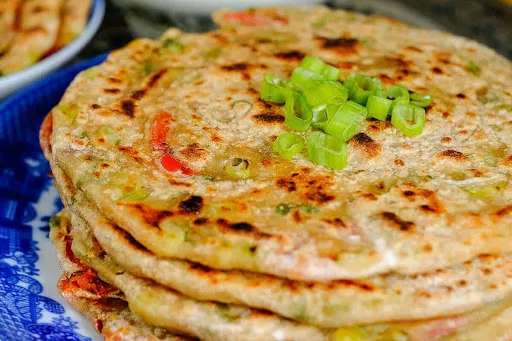 2 Pyaaz Ka Paratha