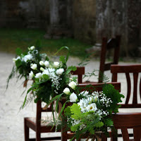 Chairs and flowers... di 