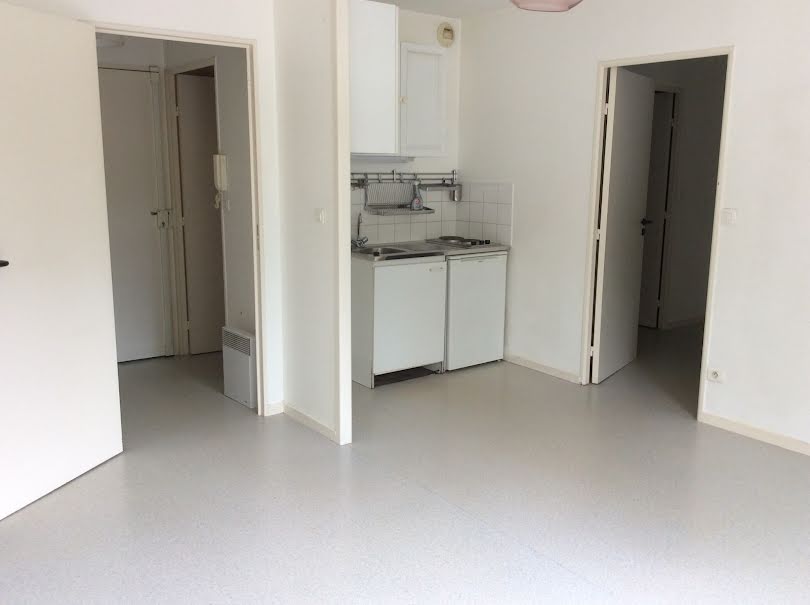 Location  appartement 2 pièces 38.54 m² à Amiens (80000), 545 €