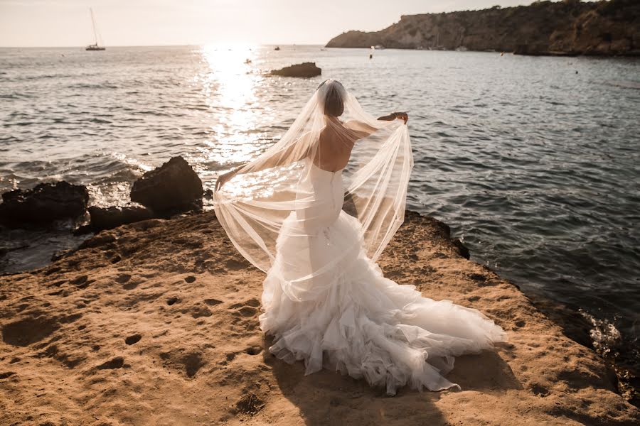 Fotografo di matrimoni Anne Walker (ibizaphotography). Foto del 18 settembre 2023