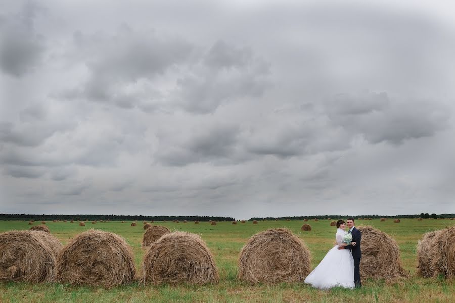 Wedding photographer Darina Luzyanina (darinalou). Photo of 19 August 2016