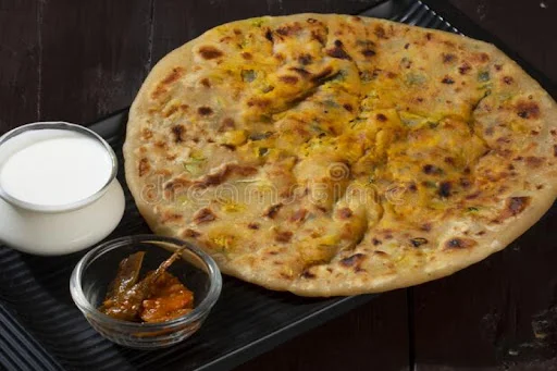 2 Paneer Paratha With Curd And Pickle (2 Pcs)