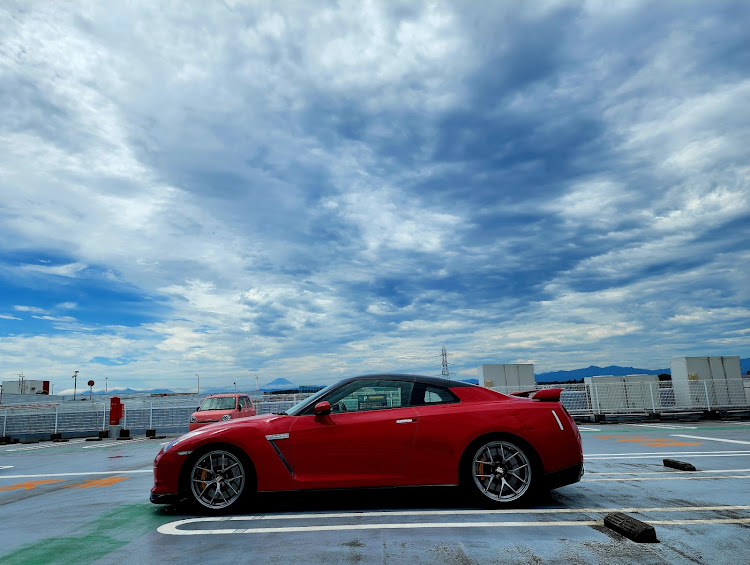 NISSAN GT-Rのヨシさんが投稿したカスタム事例の投稿画像2枚目