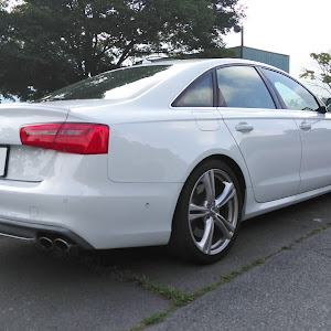 S6 セダン C7