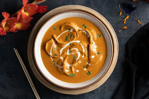 Makhni Gravy Cheesy Momos