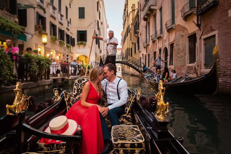 Fotografo di matrimoni Natalya Yasinevich (nata). Foto del 3 luglio 2018