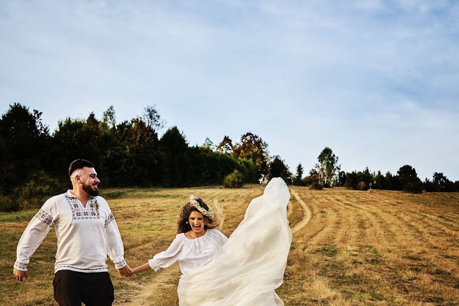 Fotografo di matrimoni Daniel Uta (danielu). Foto del 13 ottobre 2020