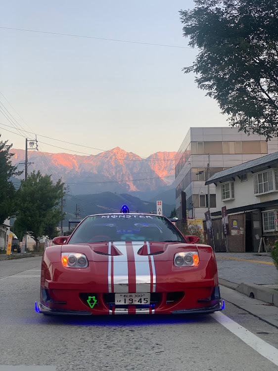 NSXのモテモテレーシング・修理完了✌️・エンドレス・オーダーメイド車高調に関するカスタム事例の投稿画像1枚目