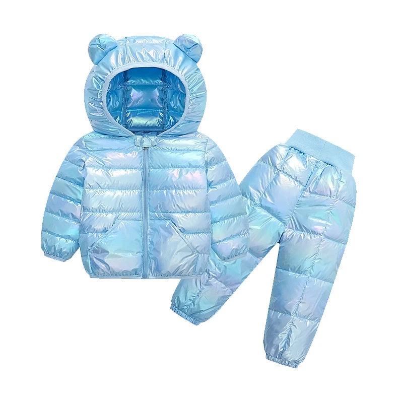 Ensemble veste et pantalon en coton léger pour enfants, simple et confortable, idéal pour le quotidien et les jeux en plein air.
