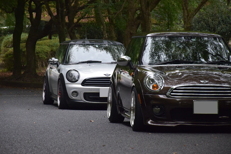 ミニのR56　MINI　ONE・LINK広島・同級生とカメ活・R56✕R56コラボ・紅葉はまだ先に関するカスタム事例の投稿画像2枚目