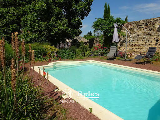 House with pool 5