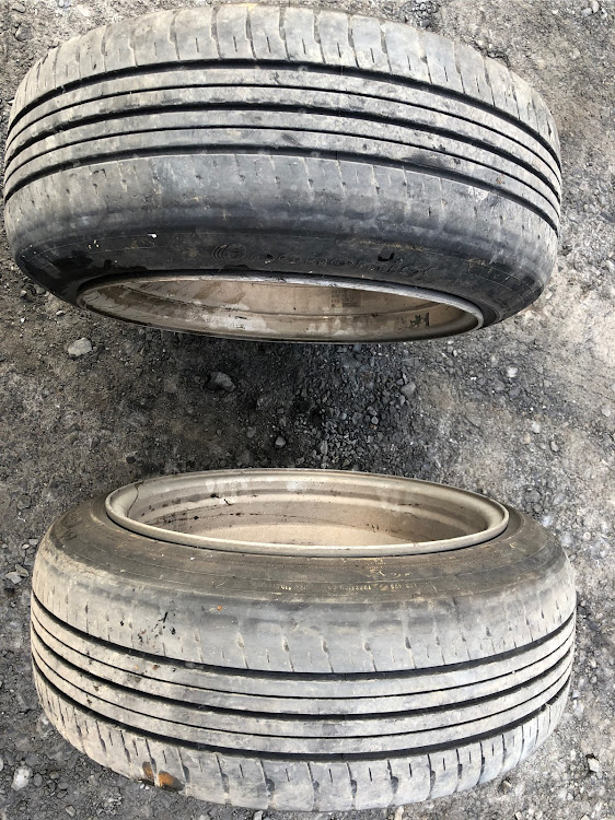 ハイエースのりょうたさんが投稿したカスタム事例の投稿画像2枚目