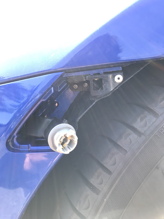 BRZのBRZ・サイドマーカー・DIYに関するカスタム事例の投稿画像2枚目