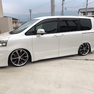 ノア ZRR70W