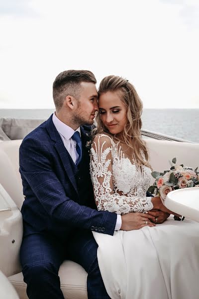 Wedding photographer Alena Karpova (photokarallena). Photo of 22 March 2021